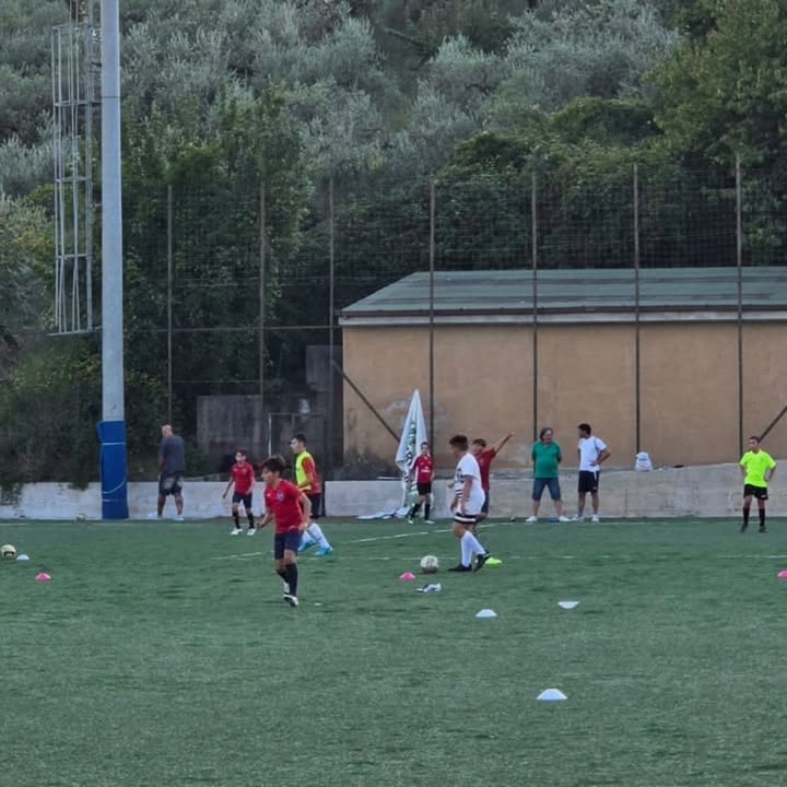 IL FUTURO COMINCIA SUL CAMPO 🔴🔵