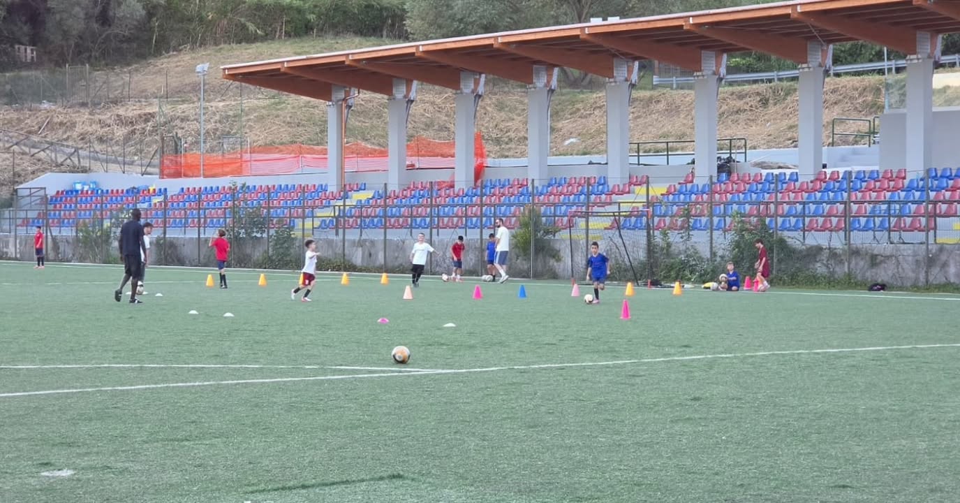 PROSEGUONO A PIENO RITMO GLI ALLENAMENTI DELLA NOSTRA SCUOLA CALCIO! ❤️💙