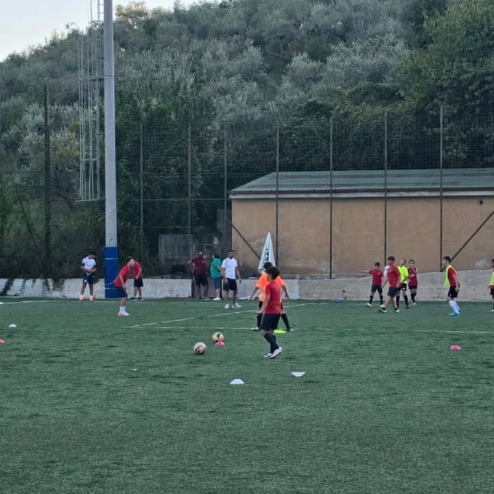 IL FUTURO COMINCIA SUL CAMPO 🔴🔵